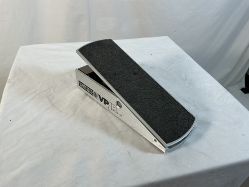 Vist Large View of Product Image Which is Used Ernie Ball VP JR Volume Pedal 40012-S000304252