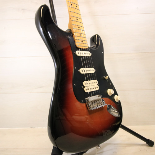 Vist Large View of Product Image Which is Used Fender 2011 AMERICAN STRAT Electric Guitar Sunburst 6-String 41108-S000062165