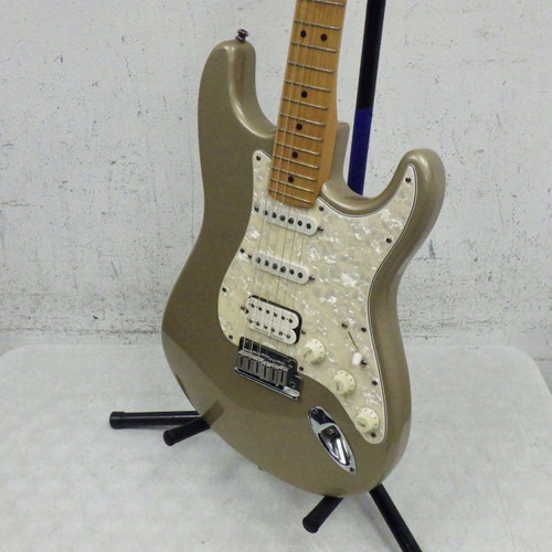 Vist Large View of Product Image Which is Used Fender 1996 Lonestar Stratocaster Electric Guitar Goldtop 6-String