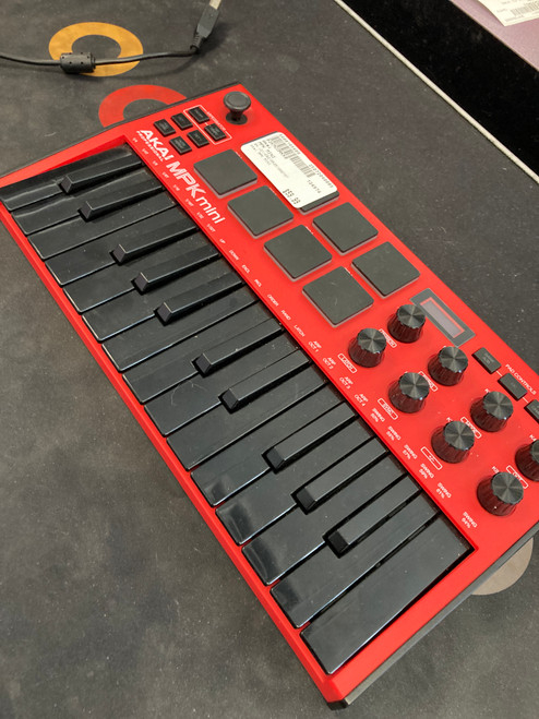 Used Akai MPK MINI Compact Controller Compact 40085-S000105609