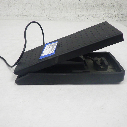 Vist Large View of Product Image Which is Used Yamaha Sustain pedaL Keyboard Accessory 40042-S000259768