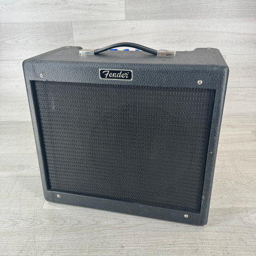 Vist Large View of Product Image Which is Used Fender Blues Junior - 1 x 12-inch 15-watt Tube Guitar Combo Amplifier 40112-S000178754