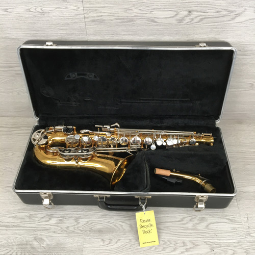 Vist Large View of Product Image Which is Used Bundy II Alto Saxophone w/Case