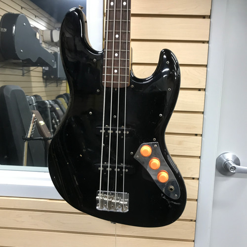 Vist Large View of Product Image Which is Used Fernandes JAZZ BASS STYLE Vintage J Type Bass Guitar Black 4-String
