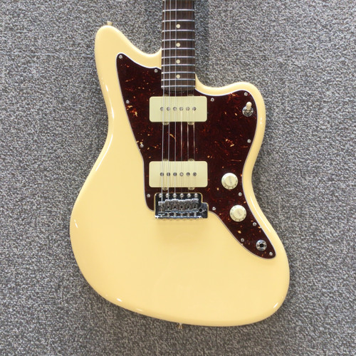 Vist Large View of Product Image Which is Used 2021 FENDER AMERICAN PERFORMER JAZZMASTER Electric Guitar 41106-S000094825