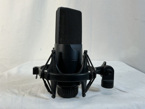 Vist Large View of Product Image Which is Used SE Electronics X1R RIBBON MIC W/MOUNT Ribbon Microphone 40012-S000304424