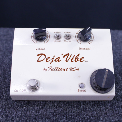 Vist Large View of Product Image Which is Used Fulltone MINI DEJA VIBE Vibrato Pedal