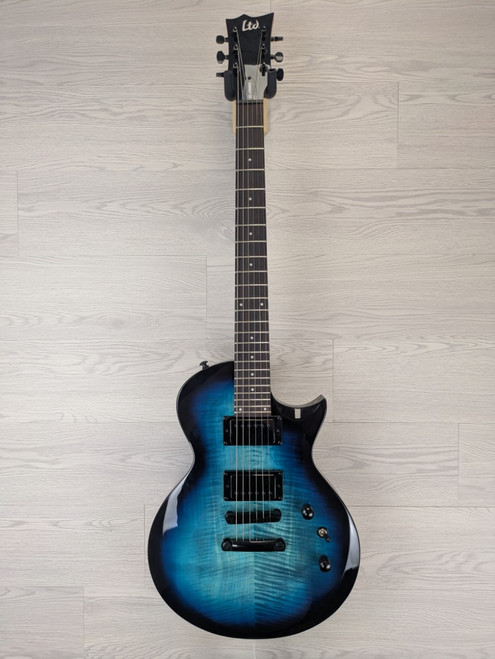 Vist Large View of Product Image Which is LTD EC-200DX Blue Burst Electric Guitar B-STOCK 41124-S000205346