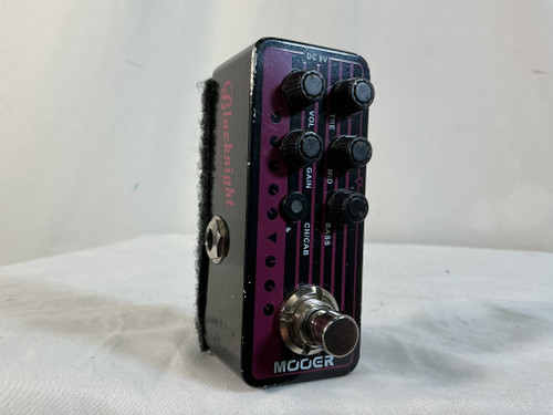 Vist Large View of Product Image Which is Used Mooer 600 BLACKNIGHT Distortion Pedal