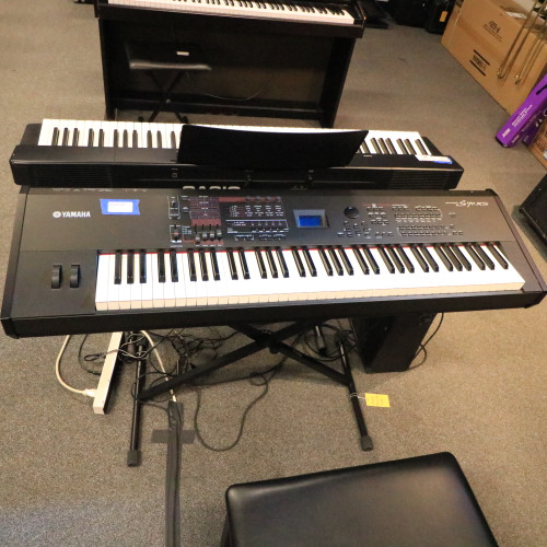 Vist Large View of Product Image Which is Used Yamaha S70XS HAMMER ACTION SYNTH 76-Key Keyboard 76-key