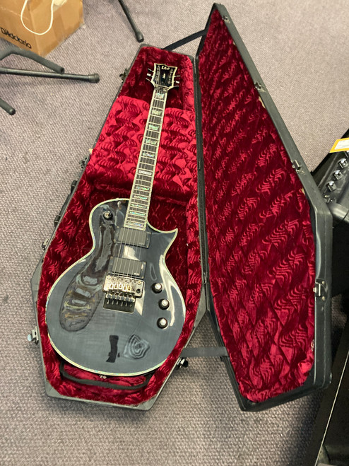 Vist Large View of Product Image Which is Used LTD EC-1000 DELUXE LP Type Electric Guitar Black 6-String 40085-S000105627