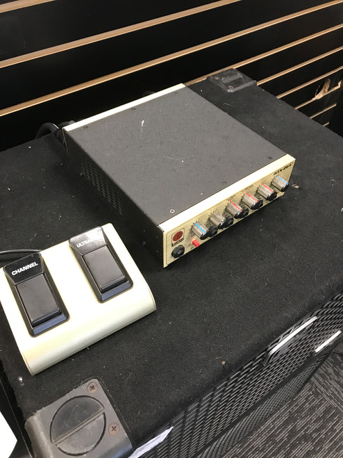 Vist Large View of Product Image Which is Used Eden WTX264 Vintage Bass Amplifier Head