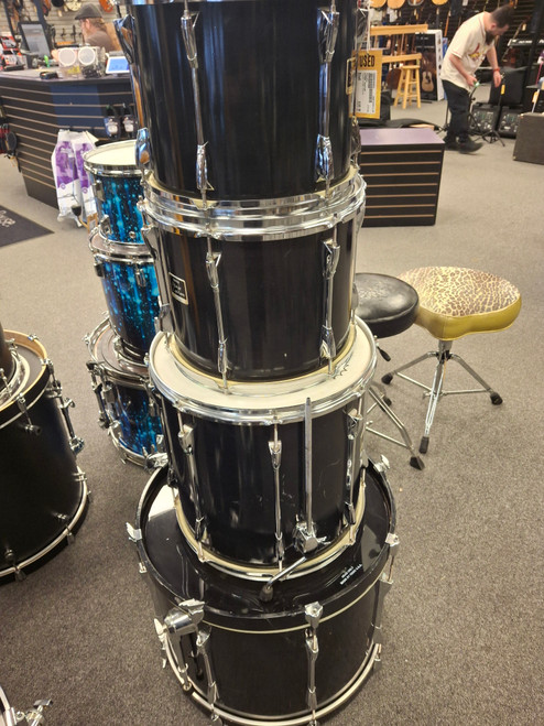 Vist Large View of Product Image Which is Used Yamaha STAGE CUSTOM Drum Kit Black 22" Kick Drum 41116-S000048893