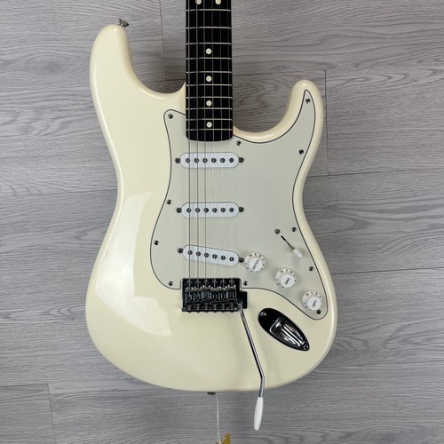 Vist Large View of Product Image Which is Used Fender STRATOCASTER MIM 2004 S Type Electric Guitar White 6-String 41124-S000205510