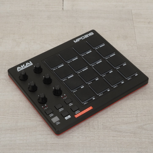 Vist Large View of Product Image Which is Used Akai MPD218 Pad Controller Pad