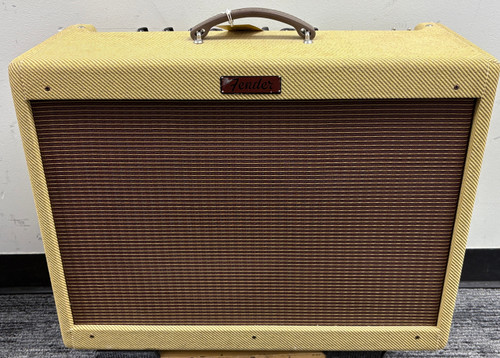 Vist Large View of Product Image Which is Used Fender BLUES DELUXE 2 x 12 Tube Combo Amplifier 2 x 12 41124-S000205541