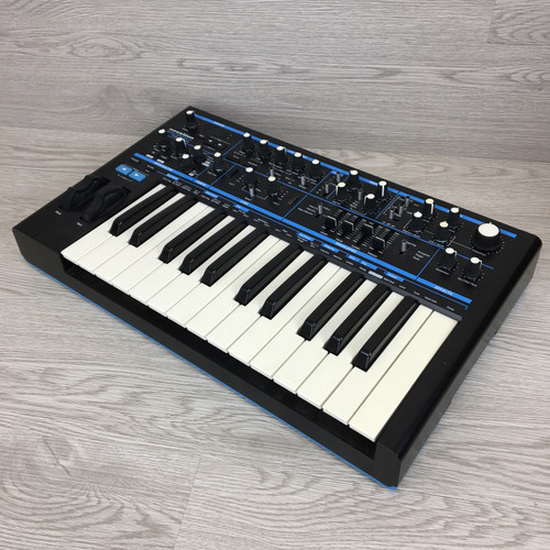 Vist Large View of Product Image Which is Used Novation BASS STATION II 25-Key Synthesizer 25-Key 41124-S000205554