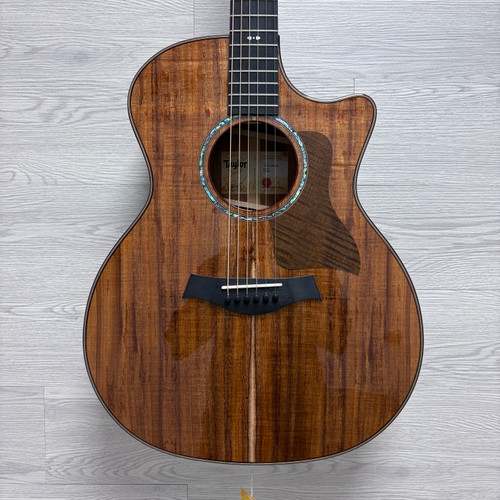 Vist Large View of Product Image Which is Used Taylor 724CE Solid Top Acoustic Guitar Wood 41124-S000205594