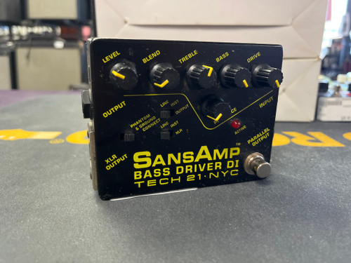 Vist Large View of Product Image Which is Used Sans Amp BASS DRIVER DI EQ Pedal 40085-S000105691