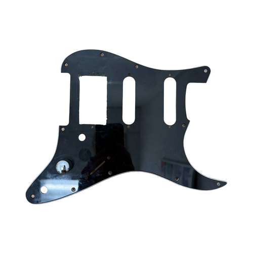 Vist Large View of Product Image Which is Used Fender STRAT PICKGUARD HUM/S/S Guitar Accessory 41126-S000090601