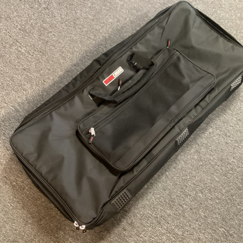 Vist Large View of Product Image Which is Used Gator KEYBOARD BAG 61 Medium Keyboard Bag 40111-S000188597