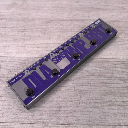 Vist Large View of Product Image Which is Used Tech 21 Brit Fly Rig 5 - Multi-effects Pedal