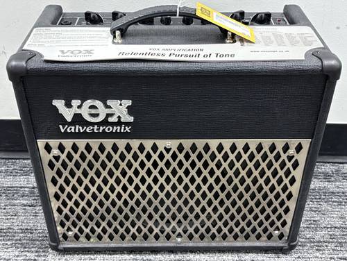 Vist Large View of Product Image Which is Used Vox AD15VT 1 x 10 Solid State Amplifier 1 x 10 41124-S000205606