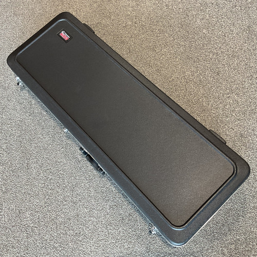 Vist Large View of Product Image Which is Used GATOR HARDSHELL ELECTRIC CASE 41106-S000095151