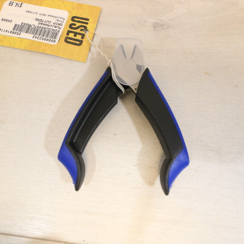 Vist Large View of Product Image Which is Used MusicNomad GRIP CUTTERS Guitar Accessory