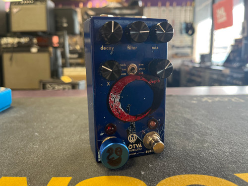 Vist Large View of Product Image Which is Used Walrus Audio SLOTVA Reverb Pedal 40085-S000105728