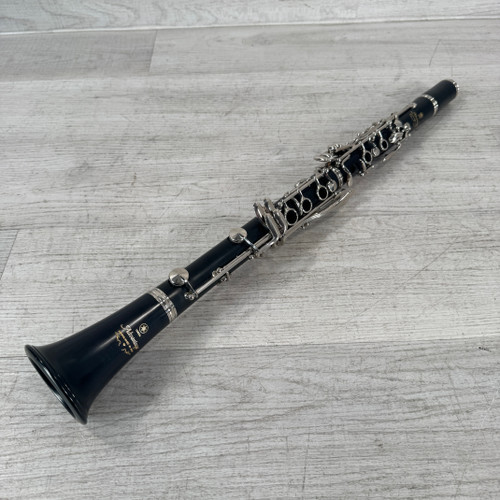 Vist Large View of Product Image Which is Used Yamaha YCL-200ADII Clarinet