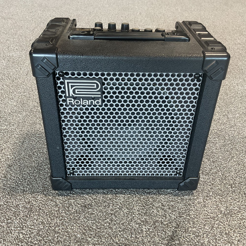 Vist Large View of Product Image Which is Used ROLAND CUBE 15 Solid State Amplifier 41106-S000095188