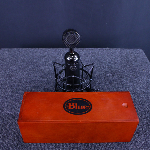 Vist Large View of Product Image Which is Used Blue BLACKOUT SPARK Condenser Microphone