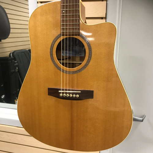 Vist Large View of Product Image Which is Used Seagull ARTIST PORTRAIT CW Solid Top Acoustic Guitar Wood