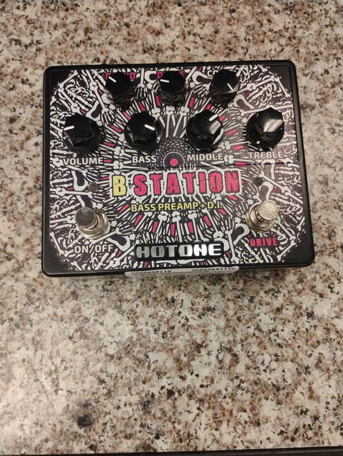 Vist Large View of Product Image Which is Used Hotone B STATION BASS PREAMP + DI Guitar Effect