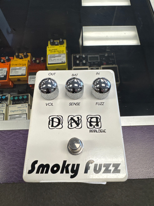 Vist Large View of Product Image Which is Used DNA SMOKEY FUZZ Distortion Pedal