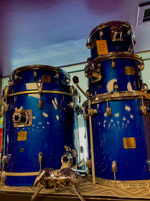 Vist Large View of Product Image Which is Used Yamaha BEECH CUSTOM ABSOLUTE SHELL KIT Vintage Drum Shell Kit Blue