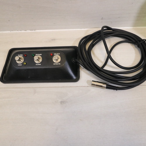 Vist Large View of Product Image Which is Used Peavey TRANSTUBE SPECIAL 212 FOOTSWITCH Guitar Accessory