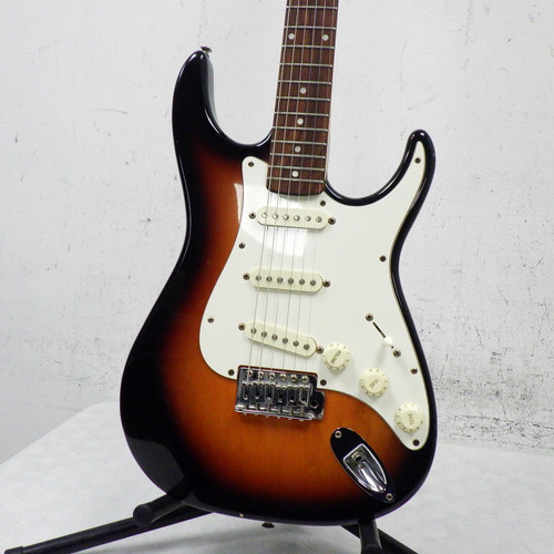 Vist Large View of Product Image Which is Used Peavey Raptor International Series Electric Guitar Sunburst