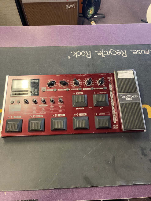 Vist Large View of Product Image Which is Used Korg AX3000B Floorboard Effect