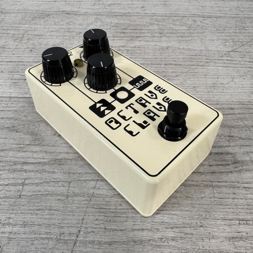 Vist Large View of Product Image Which is Used Octave Clave Pedal