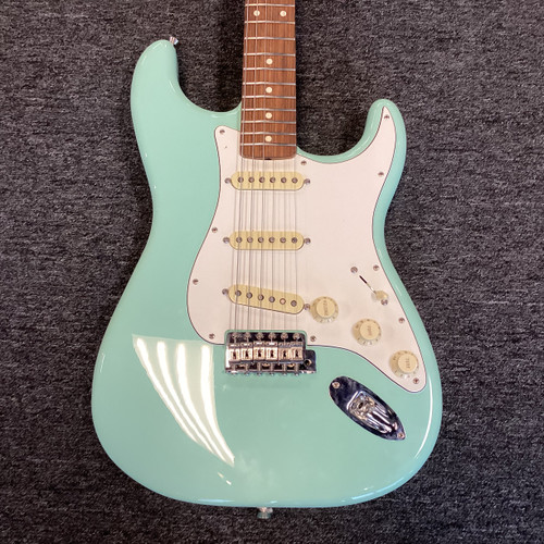 Vist Large View of Product Image Which is Used Fender VINTERA STRATOCASTER S Type Electric Guitar Green 6-String