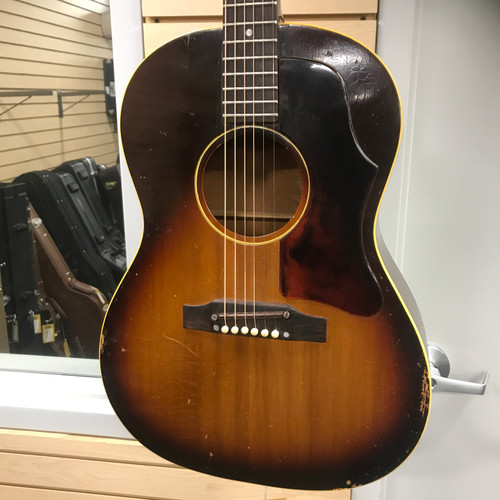 Vist Large View of Product Image Which is Used Gibson LG1 1965 NARROW NUT Vintage Solid Top Acoustic Guitar Tobacco Sunburst