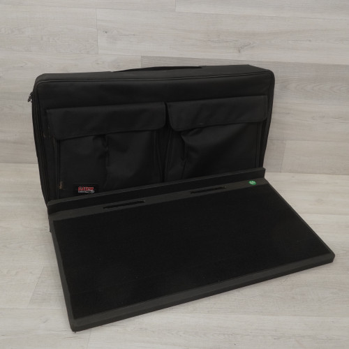 Vist Large View of Product Image Which is Used Gator Gpt-pro-pwr Pedal Board With G-bus-8