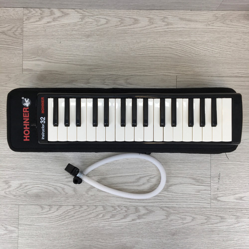 Vist Large View of Product Image Which is Used Hohner INSTRUCTOR 32 MELODICA Keyboard Accessory