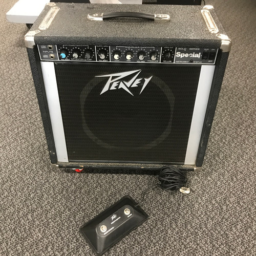 Vist Large View of Product Image Which is Used Peavey SOLO SERIES SPECIAL 1 x 12 Solid State Amplifier 1 x 12