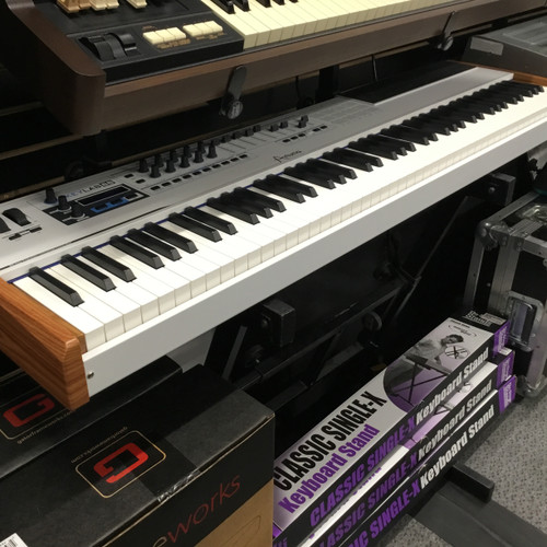 Vist Large View of Product Image Which is Used Arturia Keylab 88 MKI 88-Key Controller