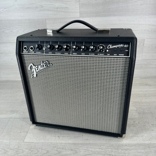 Vist Large View of Product Image Which is Used Fender Champion 40 - 1 x 12-inch 40-watt Guitar Combo Amplifier