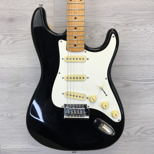 Vist Large View of Product Image Which is Used Hondo S-TYPE Vintage S Type Electric Guitar Black 6-String