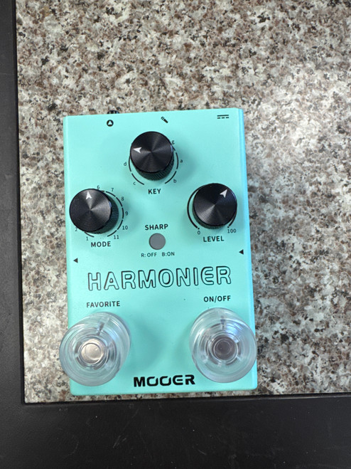Vist Large View of Product Image Which is Used Mooer HARMONIZER Guitar Effect